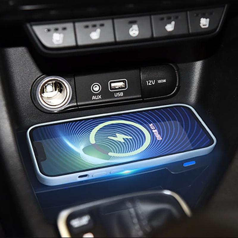 15W Car Wireless Charger Mobile Phone Charger Fast Charger Charging Plate Charging Holder for KIA KX5 Sportage 2016-
