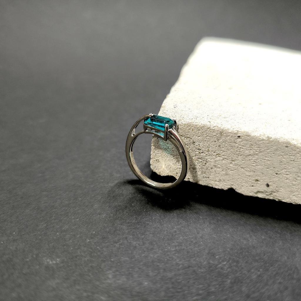 Серебряное кольцо с изумрудом nano 1.385ct, вес изделия 2,64 гр (2174196)
