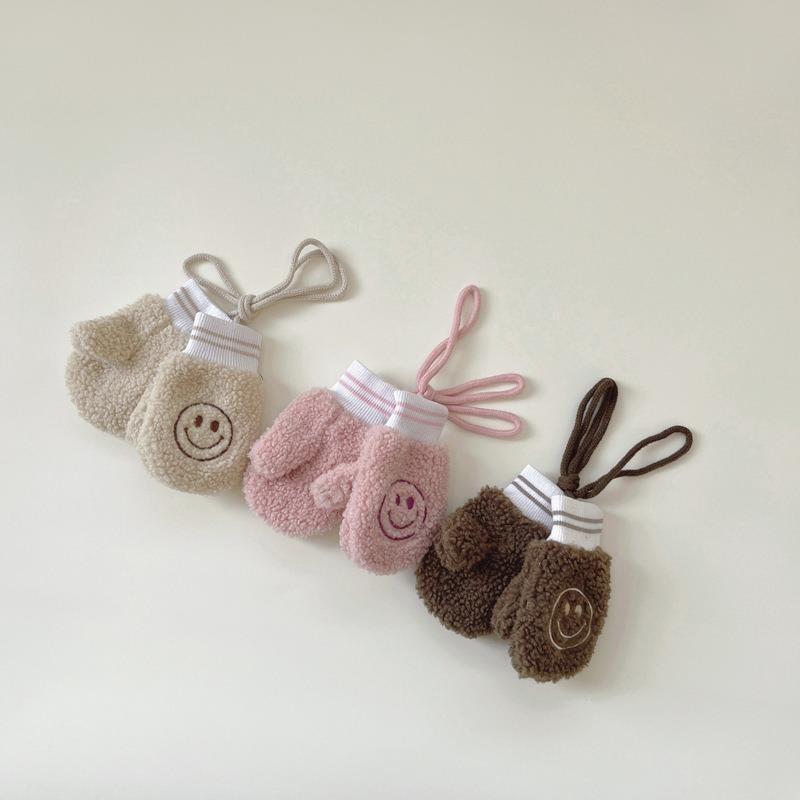 - Year-old children's finger gloves winter velvet thickened boys and girls cute neck warm baby toddler