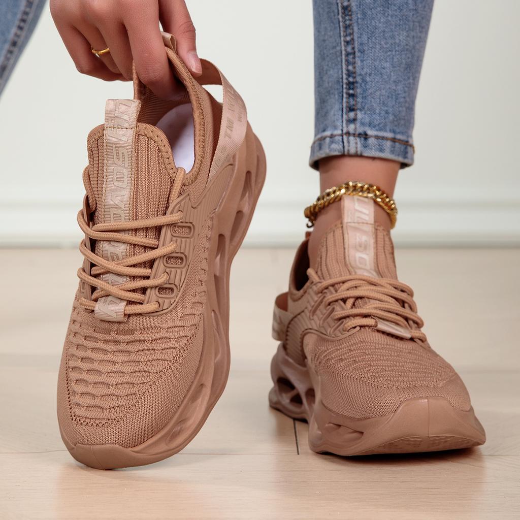 Sneakers Women Breathable Mesh Running Shoes Men Lightweight Height Boosting Casual Sneakers Cushioned Sole Comfortable Outdoor