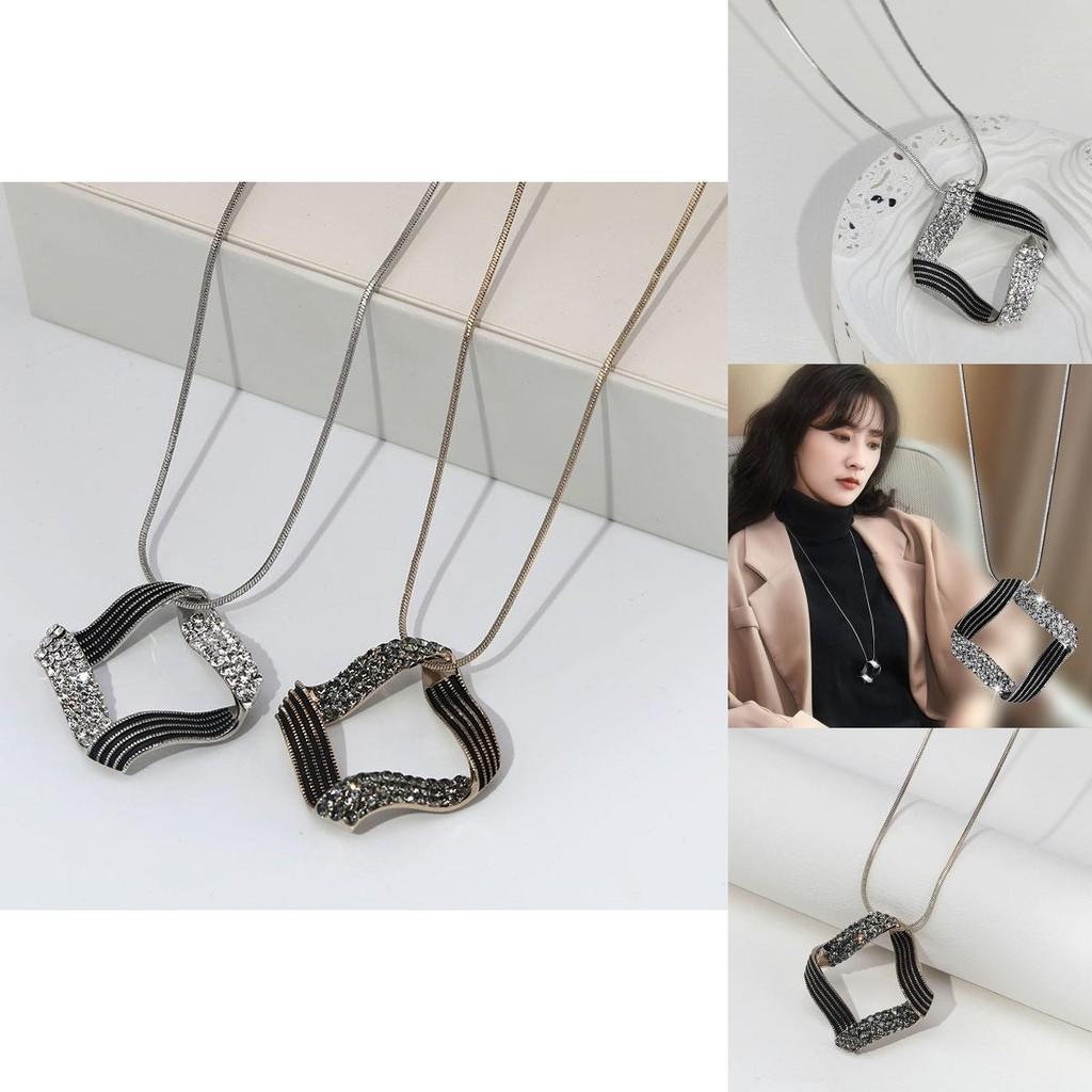 Fashionable Alloy Geometric Necklace For Women Stylish Unique Long Chain Jewelry
