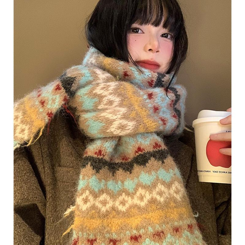 New Korean Version of Fair Island Style Knitted Scarf for Women's Autumn and Winter Advanced Sense of Contrasting Colors and Keeping Warm Atmosphere S