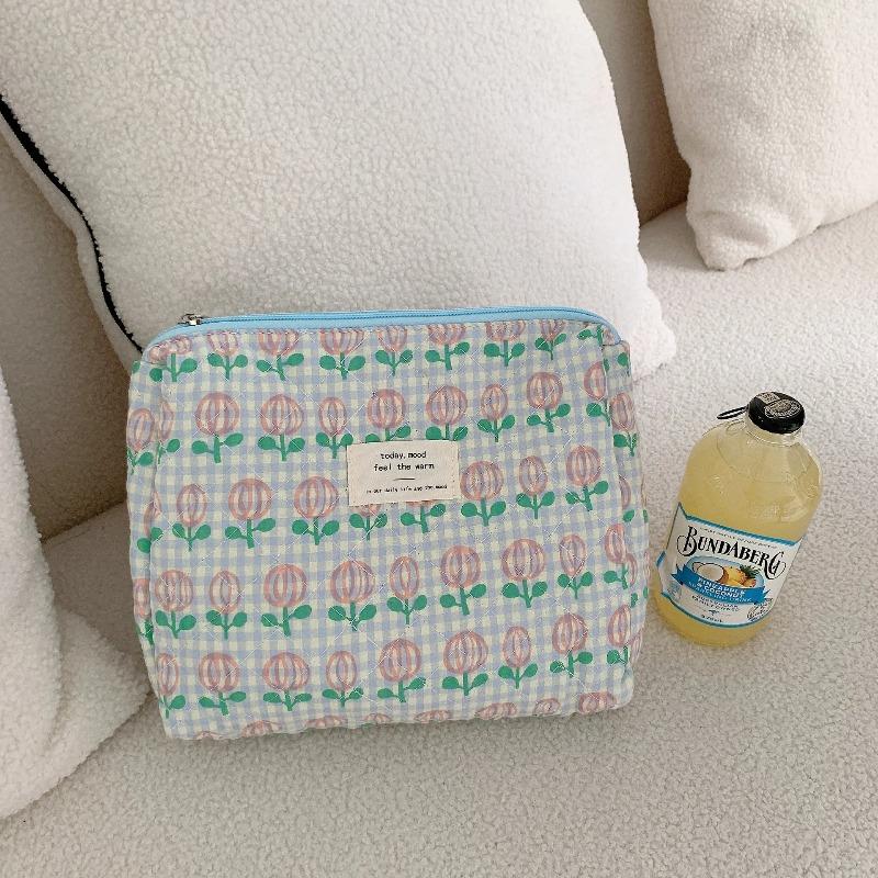 Quilted Cott Ladies Travel Storage Bag Retro Cherry Women's Cosmetic Bags Cute Design Girls Pencil Case Makeup Bag Handbags