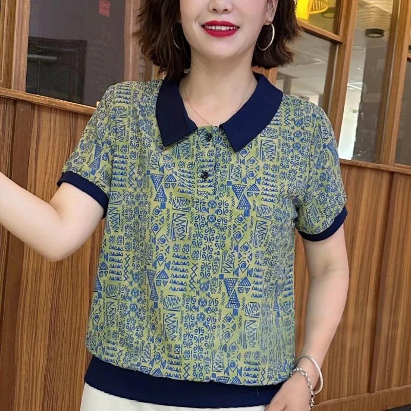 Summer Short-sleeved T-shirts for Middle-aged and Elderly Women Summer Lapel Tops Fashionable and Loose Floral Shirts