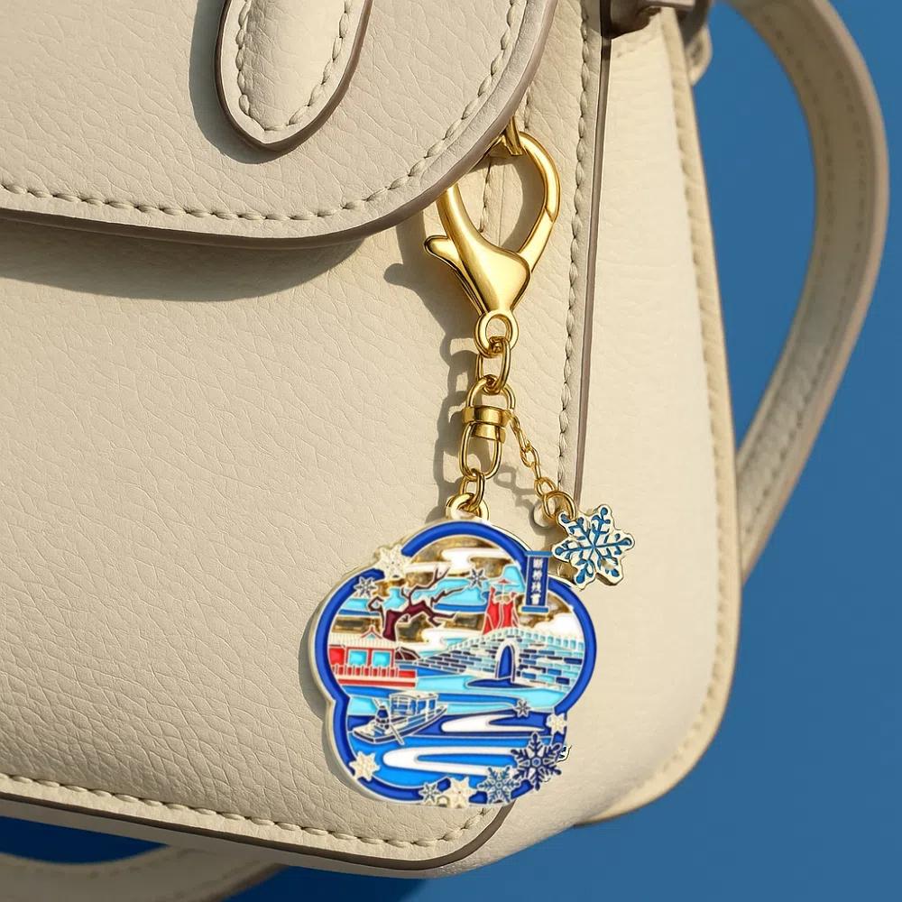 Exquisiter Schlüsselanhänger im chinesischen Stil Metall Schlüsselanhänger für Auto Persönlichkeit Vintage Blumenanhänger Handwerk Geschenk