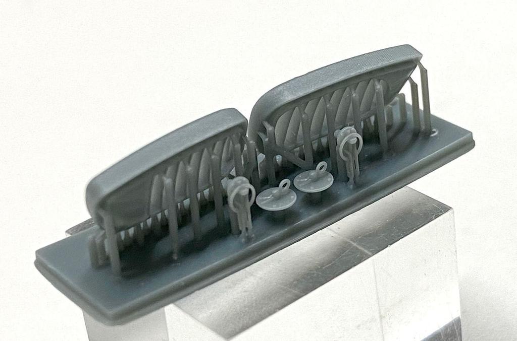 PLATZ/NUNU 1/24 Scale BMW 320i E46 DTCC 2001 Winner Plastic Model Kit with 3D Printed Grille Parts (PN24007HE)
