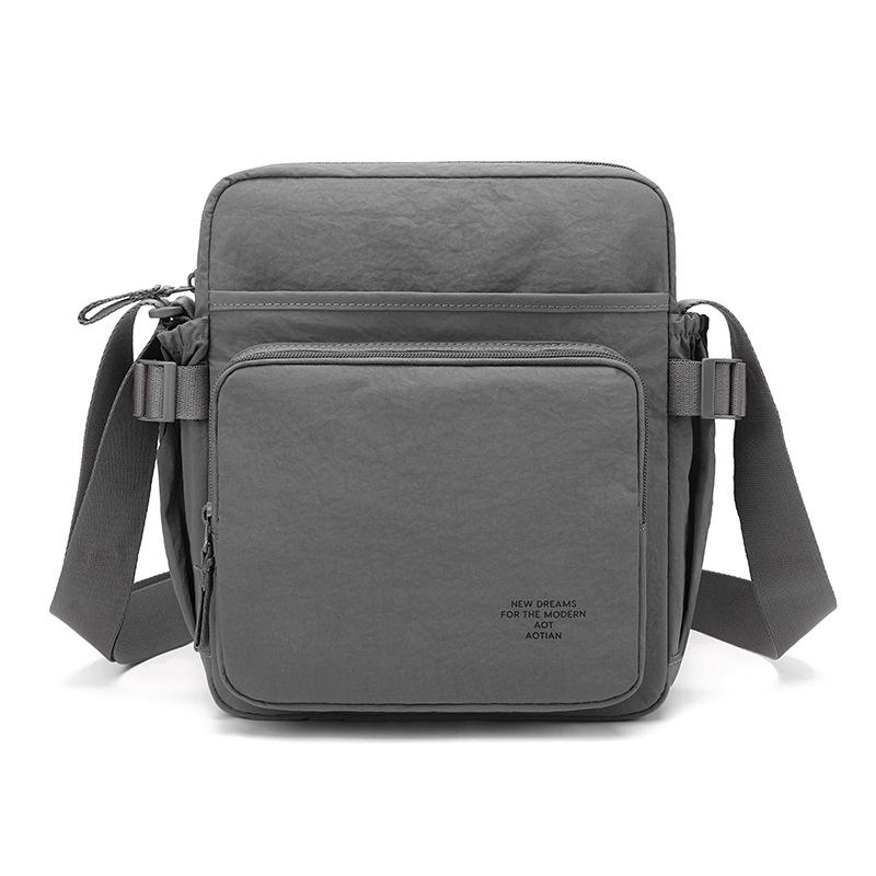 Lehká nylonová crossbody taška pro muže i ženy, neformální taška přes rameno typu messenger se zipovými kapsami