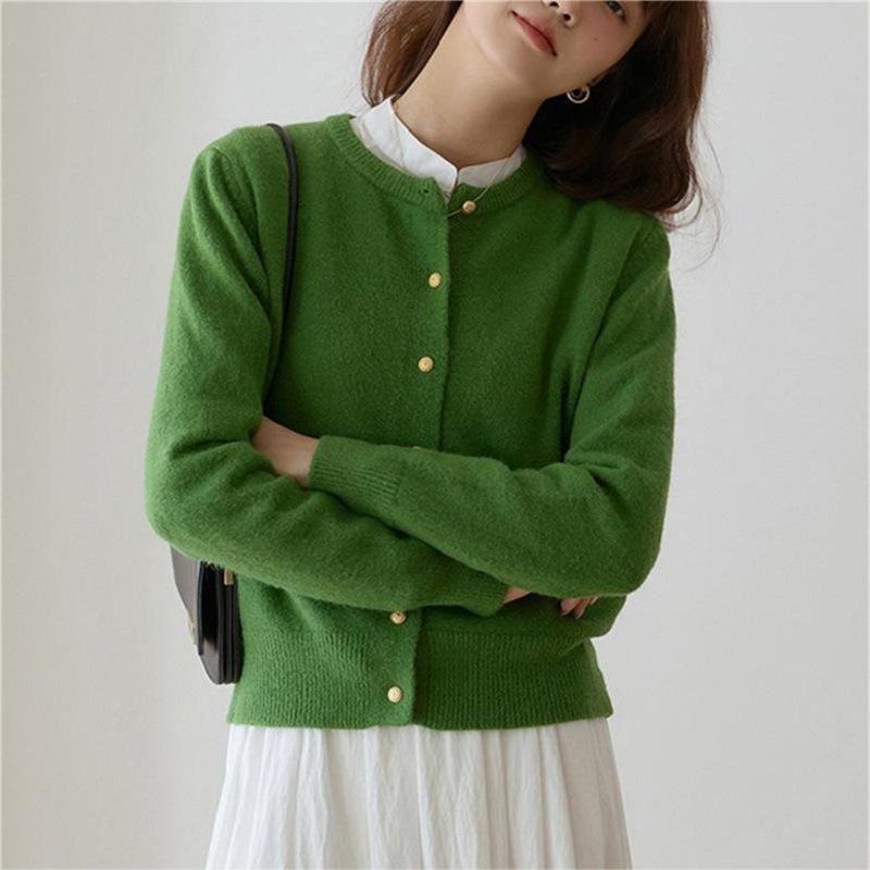 Retro gentle wind small gold buckle knitted sweater women's cardigan spring and autumn new thin women's jacket soft waxy versatile