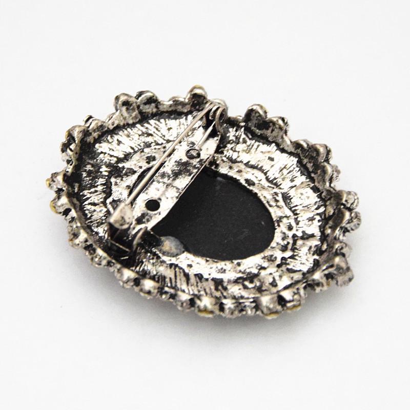 Retro European and American Queen Victoria Brooch - Vintage Cameo Corsage Jewelry
