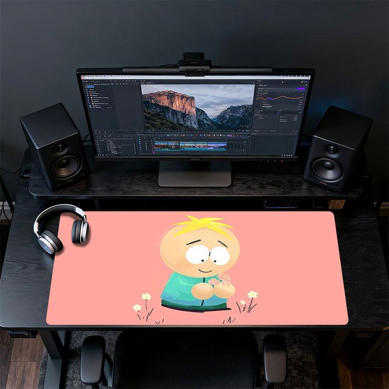 Butters Mouse Pad, Large Gaming Desk Mat, Non-slip XXL Mousepad for Laptop & Tablet, Mini PC Playmat with Stitched Edges