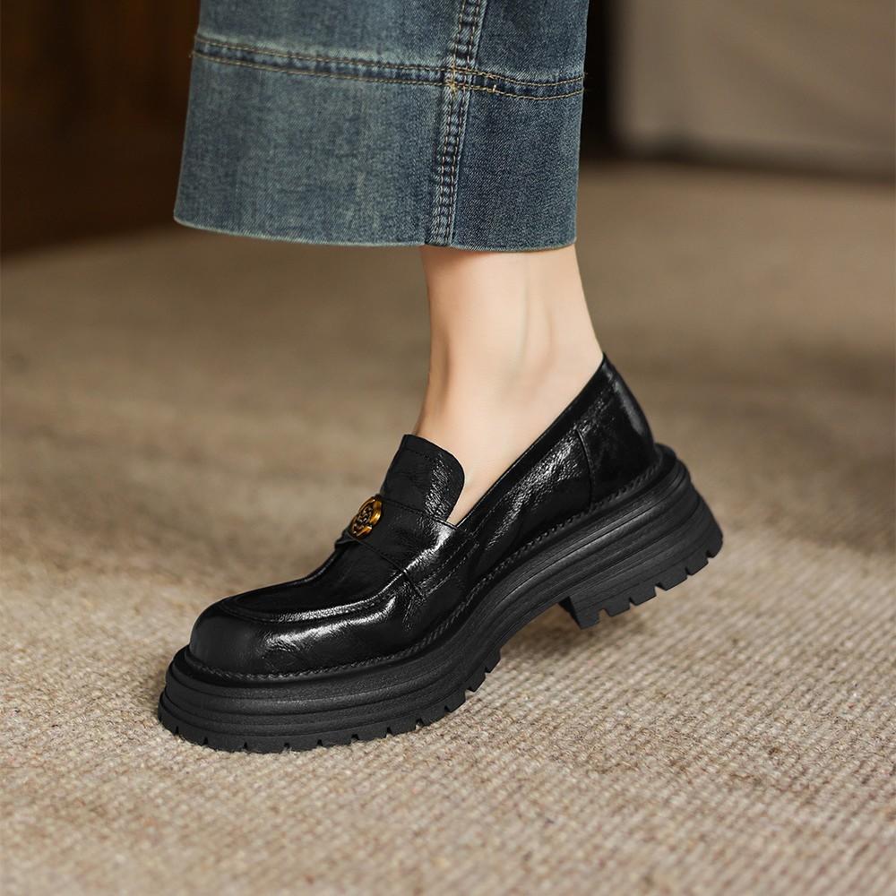 Platform loafers women's leather 2025 new retro camellia shoes black commuter shoes British small leather shoes