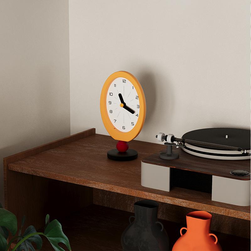 Creamy Style Yellow Oval Table Clock Room Decoration Mute Quartz Movement Desktop Clock for Living Room Creative Home Decor Gift
