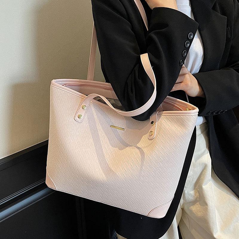 Wholesale Popular Korean Simple Woven Pattern Large-capacity Tote Bag Women's Commuting Versatile High-end Shoulder Bag