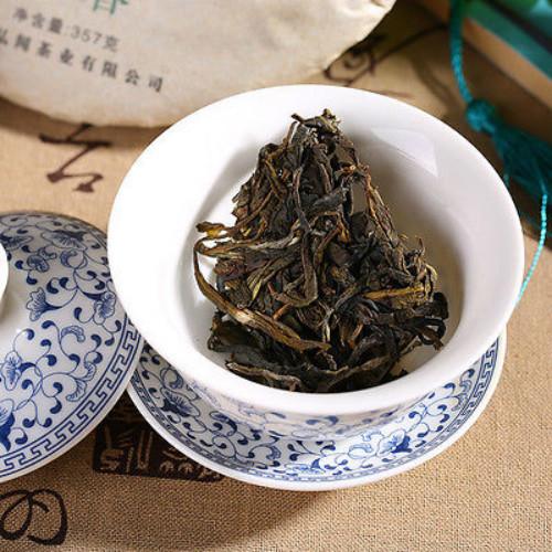 Select Sheng Pu-erh Tea Yunnan Lao Banzhang Natural Chinese Puer Cake 357g