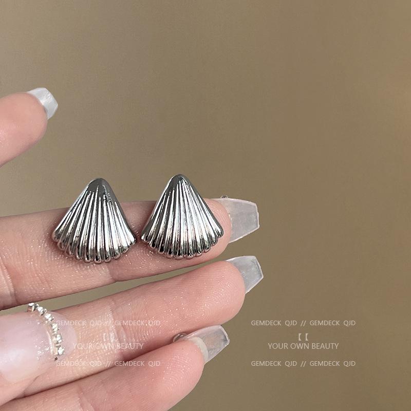 French Retro Zircon Pearl Stud Earrings - Elegant, Versatile Light Luxury Design for Women