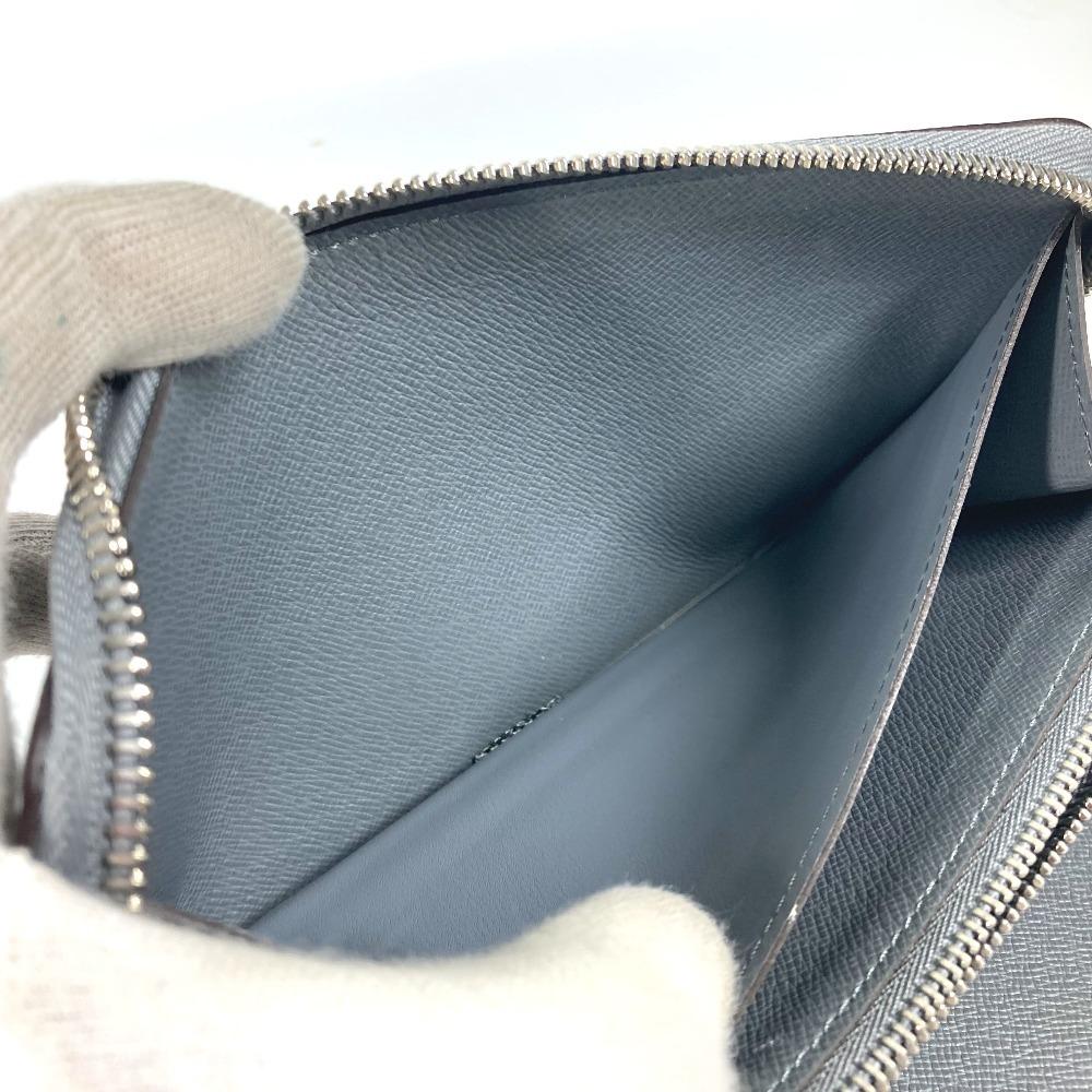Louis Vuitton M30517  Taiga Zippy-Organizer Long wallet Zip Around Long Wallet