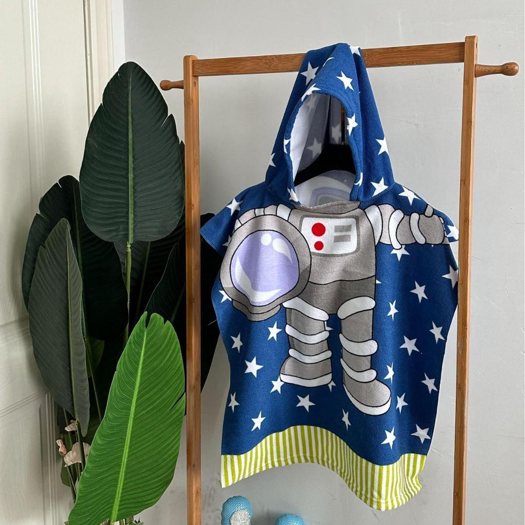 Children's Hooded Bath Towel: Antibacterial, Quick-Drying, Wearable Cloak for Bath or Beach.