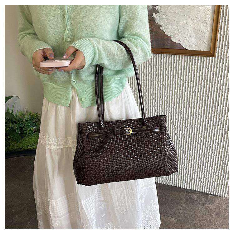Korean Style High-End Woven Tote Bag: Trendy, Versatile, Large Capacity Shoulder Bag for Women 2026