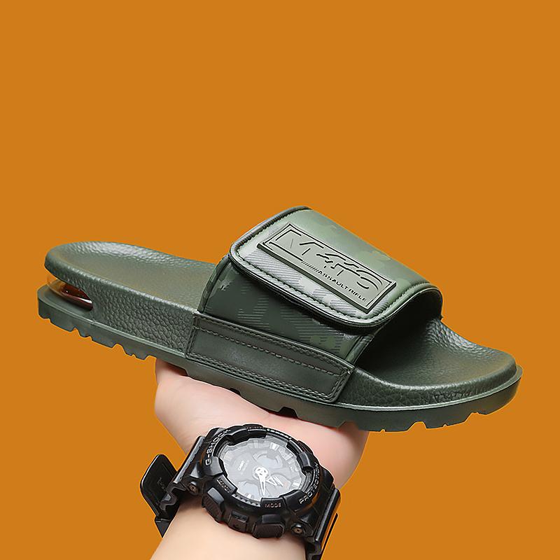 2025 Summer men's new non-slip casual flat shoes Comfortable indoor/outdoor beach sandals Family bathroom shower slippers