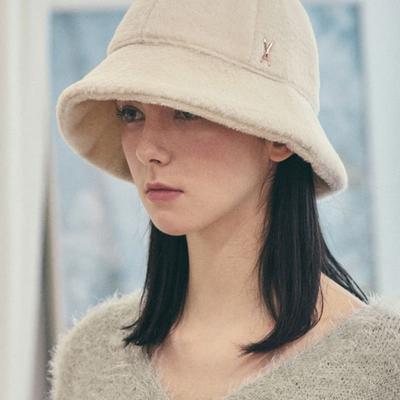 VA Studded Wool Bucket Hat Cream