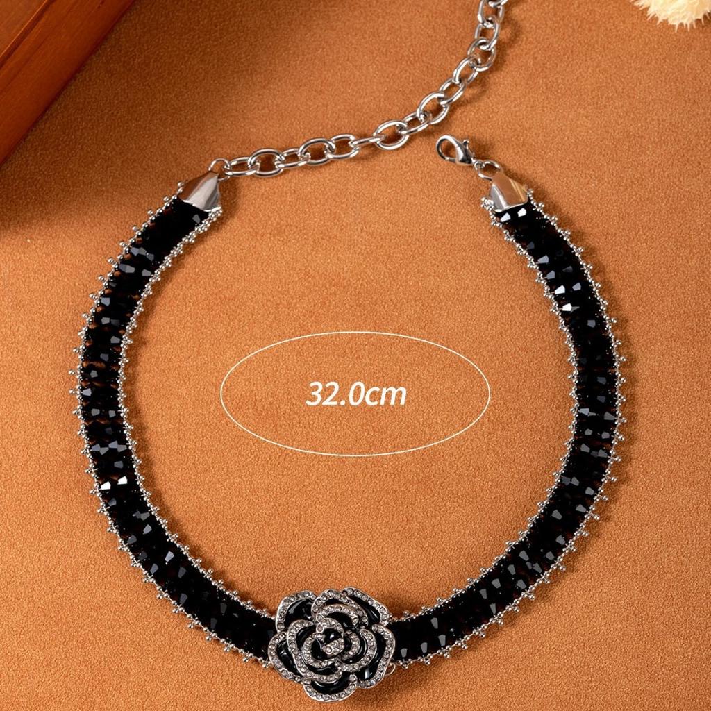 Black Camellia Drop Glaze Inlaid Light Luxury Clavicle Chain Bracelet Set