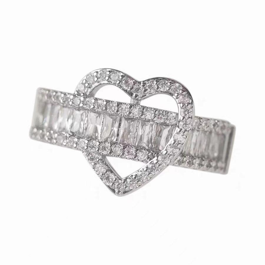2023 Diamond Heart Ring: High-End Light Luxury Design for Women