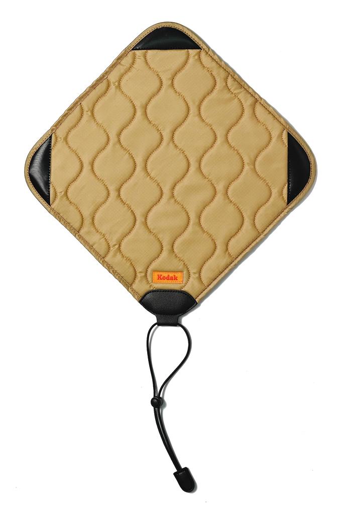 KODAK Camera Wrap Size M 31x31cm Protective Cloth for Mirrorless Compact and Prime Lenses - Water-Resistant, Scratch-Resistant, Dust-Proof Cameras,