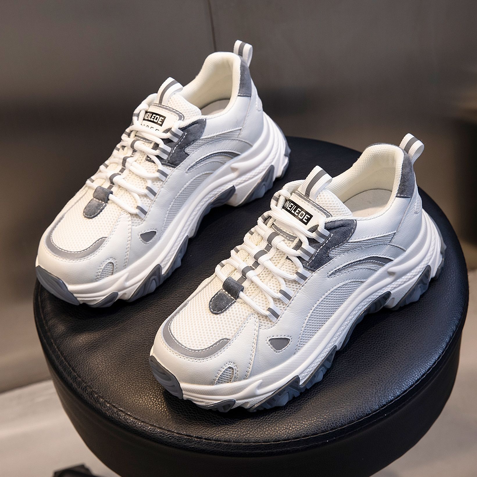 

Suction film sole sports shoes women s autumn 2025 new platform casual women s shoes running height increase breathable leather dad shoes 40