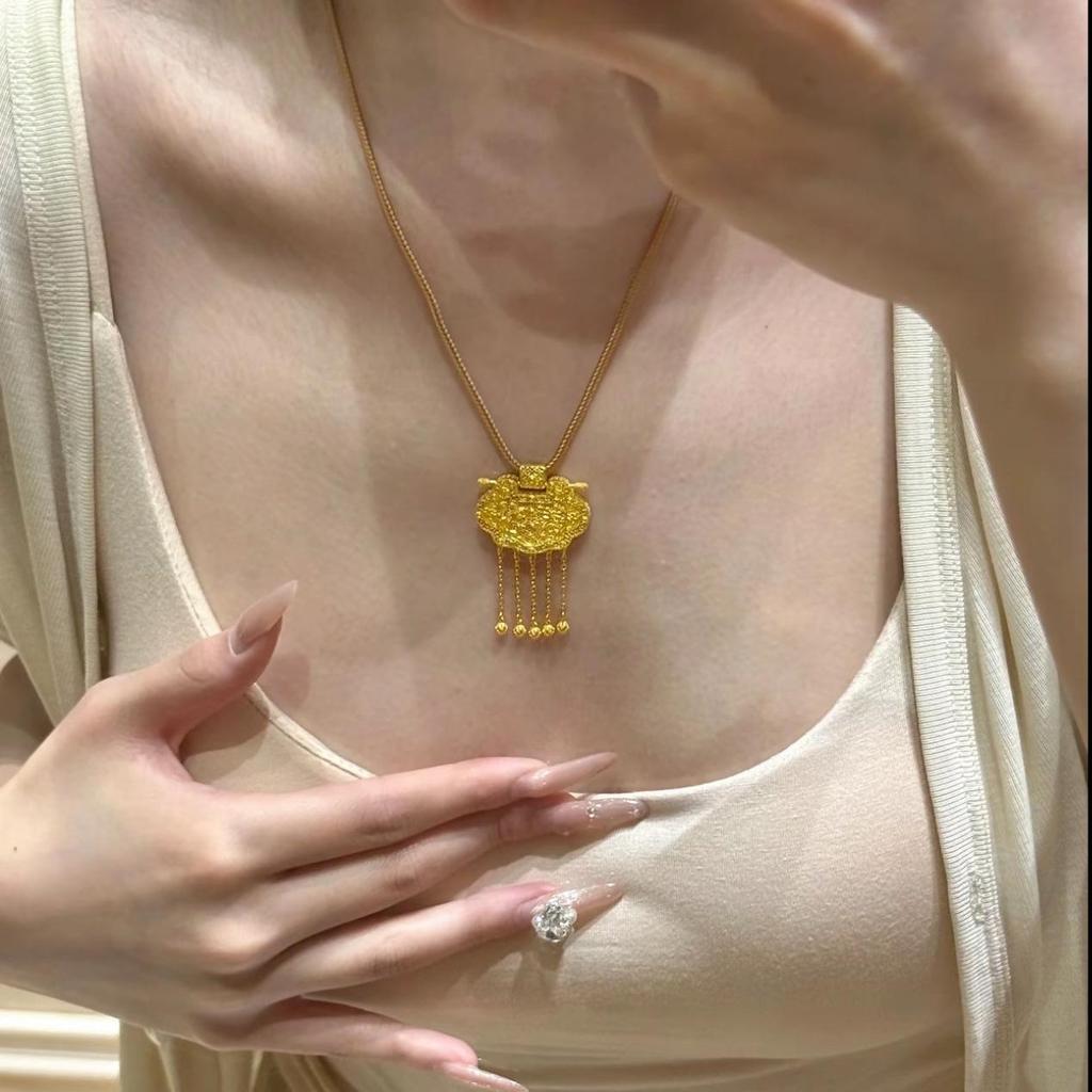 Gold Sand Eight Treasures Compass Pendant Necklace with Gourd Charm for Women