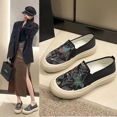 New Women's Canvas Shoes Soft Sole Fashion Versatile Fisherman Shoes Ethnic Style Hanfu Shoes Lazy Shoes