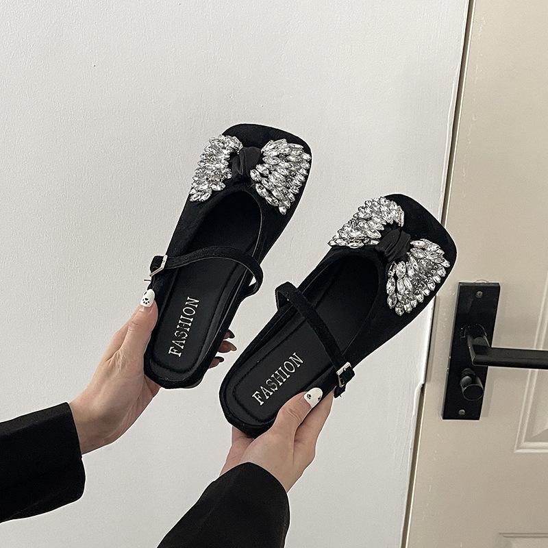 Niche Design Sense Rhinestone Bow Word with Cool Slippers Summer New Girls Versatile Slippers