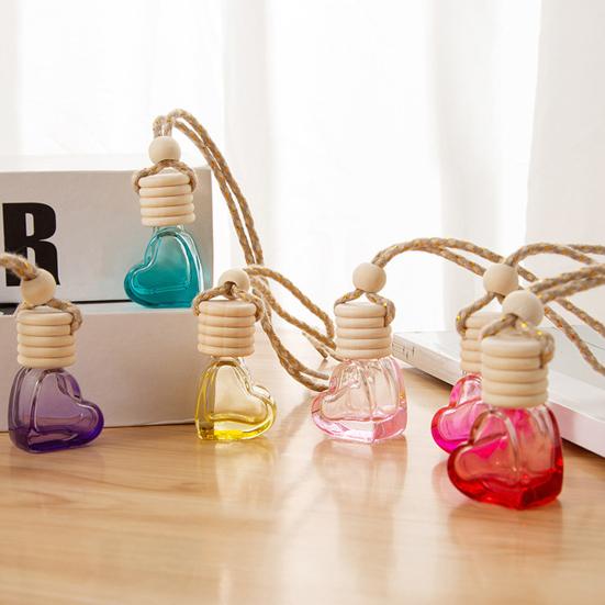 6ML Car Refillable Perfume Bottle Decoration Colorful Love Heart Shape Wood Lid Clear Glass Aromatherapy Essential Oil Empty Bottle Hanging Pendant