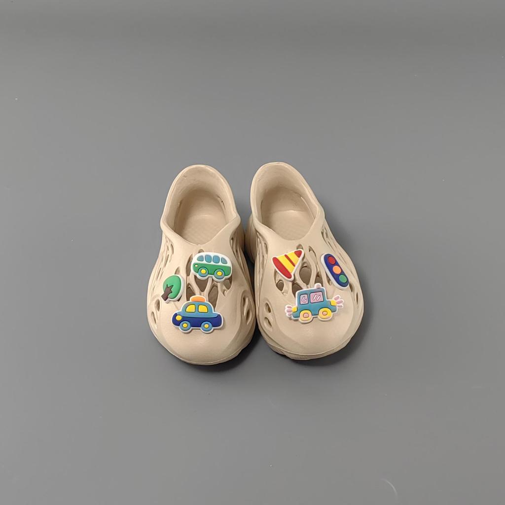 Coconut Clogs: Stylish, Comfortable Cartoon Beach Shoes for Men and Women