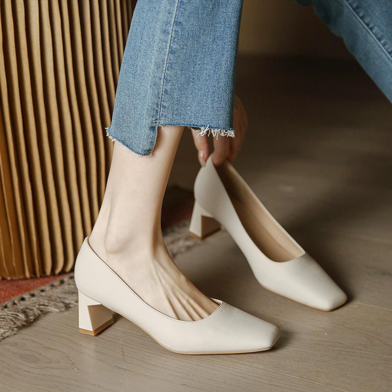 Coarse Heel Single Shoes Women's Spring and Autumn 2025 New French Square Head Versatile Work Leather Shoes Retro Versatile High Heels