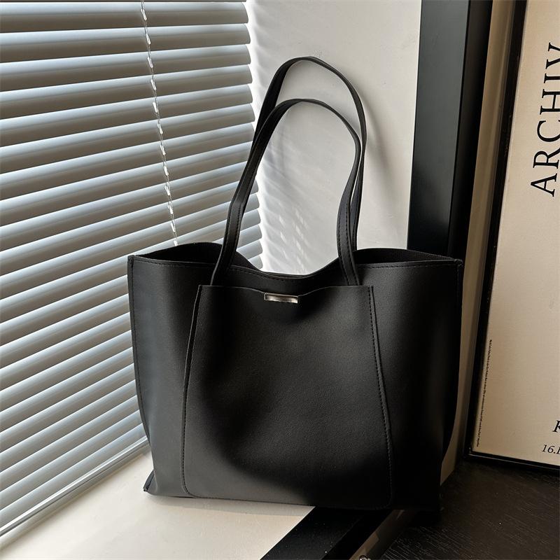 

Large capacity bag women s trend fashion commuter tote bag handbag 2025 new women s bag shoulder bag