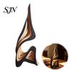 Pezzo d'Arte Intagliato Cavo Scultura Astratta in Legno, Statuetta Solida Minimalista Moderna per Accenti Casa Soggiorno Arredamento Tavolo Stanza, Fatto a Mano