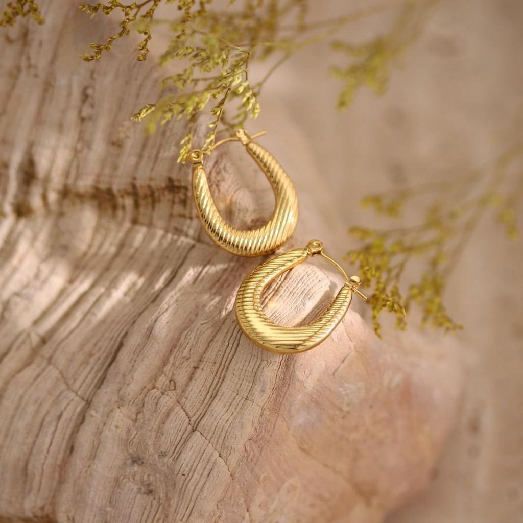 Geometric Hammered Stainless Steel Stud Earrings: Fashionable, Versatile Ear Jewelry for Women