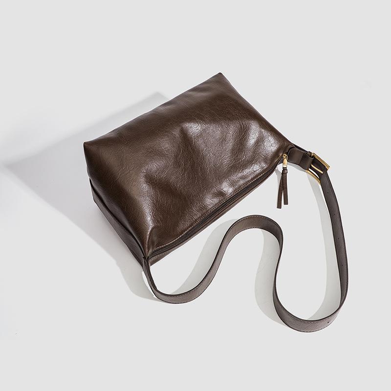 Women's bag new retro autumn street popular bag commuter simple fashion tote big bag