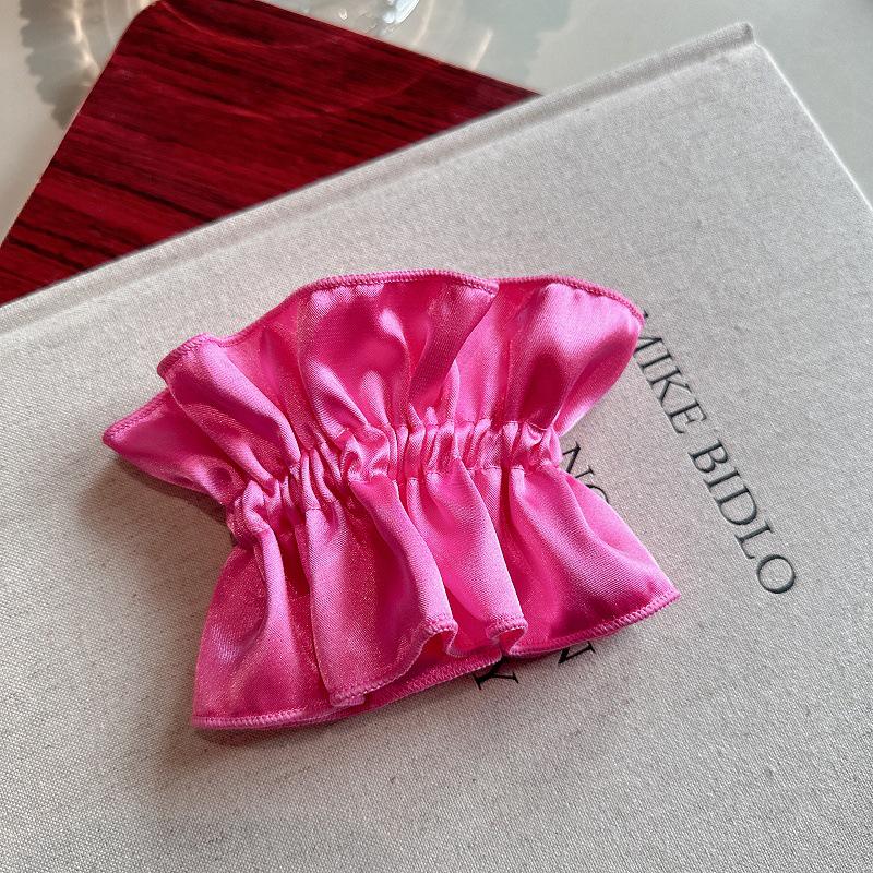 

Кремовая атласная резинка-пучок для волос с плиссированным цветочным дизайном персиковый/красный