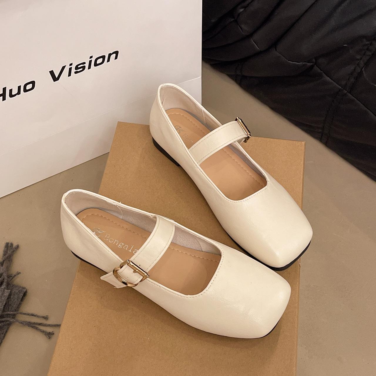 

Туфли Мэри Джейн на мягкой подошве женские 2025 весна новые ретро универсальные под юбку с мелким вырезом на плоской подошве 40 бежевый