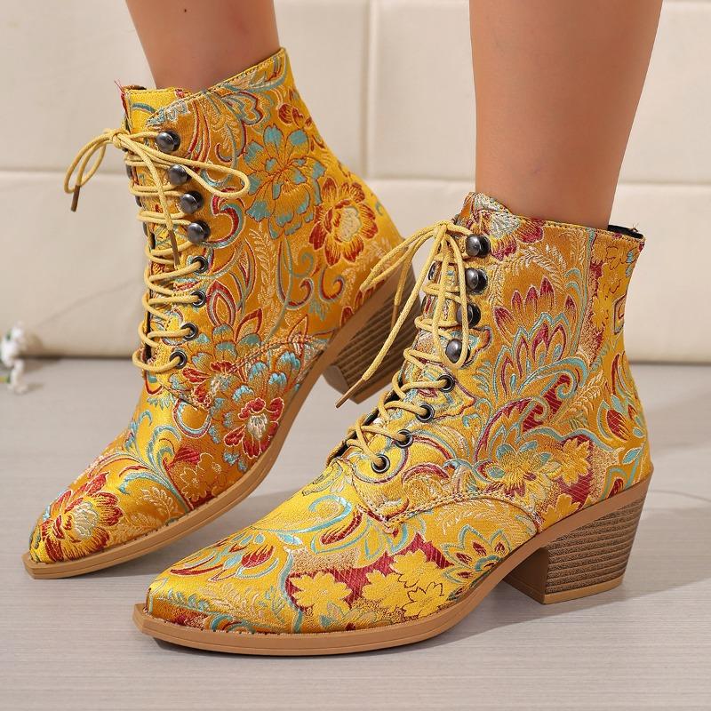 Women's Plus-Size Embroidered Chunky Heel Short Boots - Pointed Toe, Lace-Up, High Heel, Fashion Boots, New Style Chelsea Boots