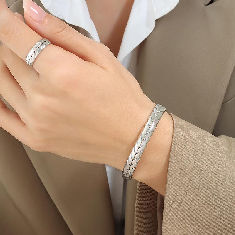 European & American Geometric Adjustable Wheat Ear Bangle and Ring Set for Women – Titanium Steel Jewelry