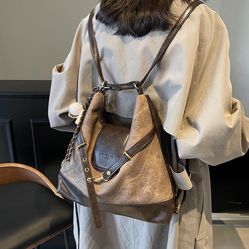 Retro commuter tote bag women's large-capacity new niche design shoulder messenger bag lightweight backpack