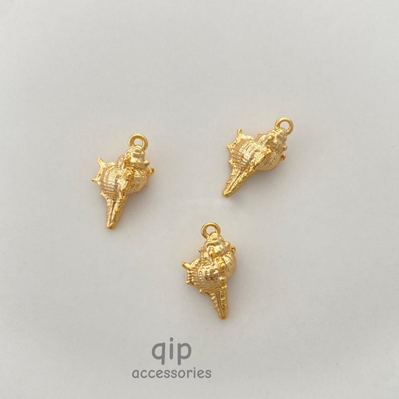 18k Gold-Plated Starfish & Seashell Pendant Jewelry for Beach Vacations