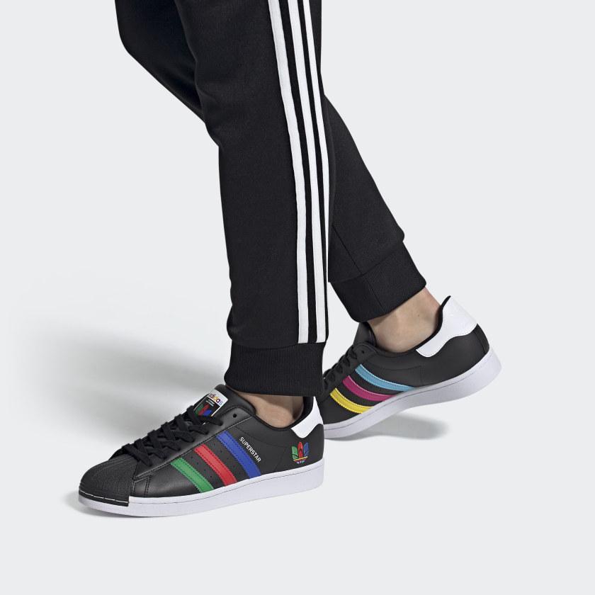 adidas Superstar 'Inclusività' FU9520