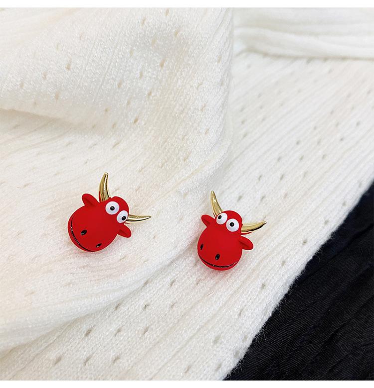 Guofeng earrings, red calf earrings, cute personalized earrings, women s zodiac cow stud earrings.