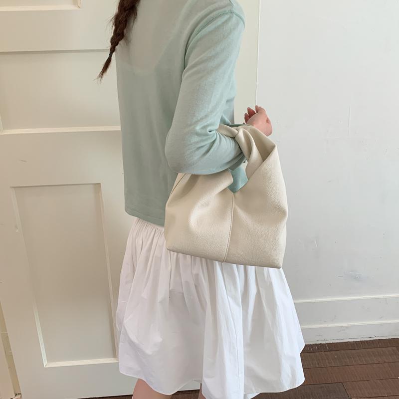 Weiche PU Hobo-Tasche für Damen Schlaffe Tote mit Henkel Kleine Umhängetasche für den täglichen Gebrauch
