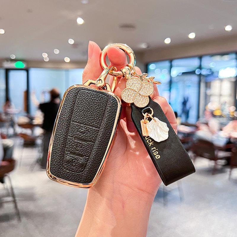 Toyota Key Cover for Camry, RAV4, Corolla, Levin, Avalon: Stylish Shell Buckle for Women.