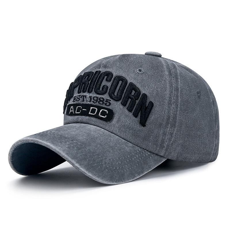 Retro Hats for Men and Women Fashionable Three-dimensional Embroidered Letter Sunshade Baseball Hat