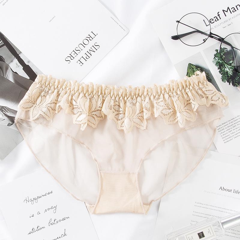 Women's Low-Waist Lace Hip-Lifting Panties with Pure Cotton Crotch